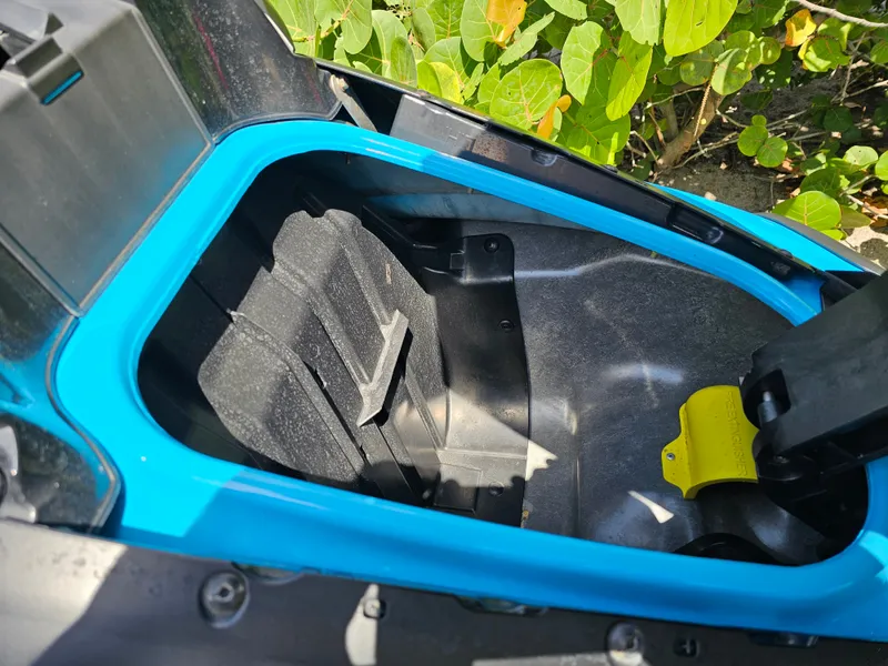 Slide: The Image of Yamaha GP 1800 R 2022 - 8