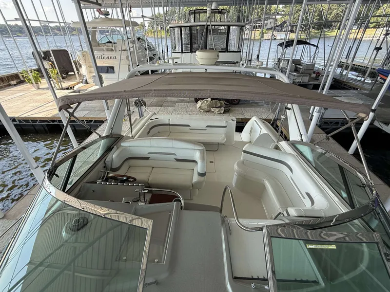 Slide: The Image of Formula 41 Performance Cruiser 2002 - 20