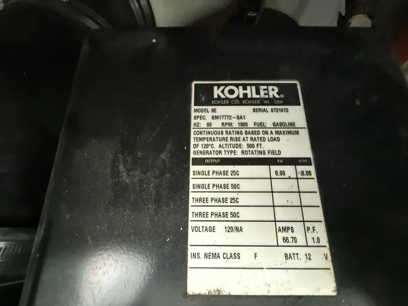 Slide: The Image of Formula 41 Performance Cruiser 2002 - 33