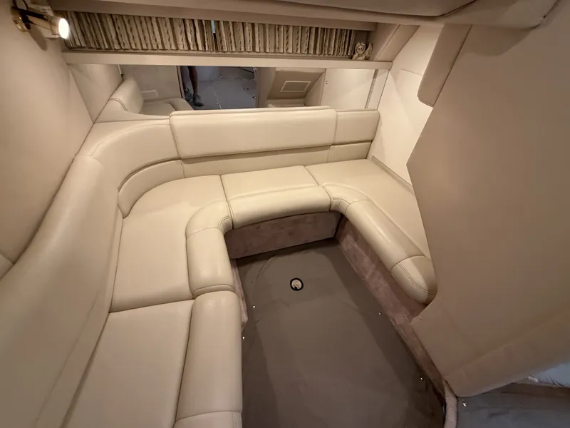 Slide: The Image of Formula 41 Performance Cruiser 2002 - 24