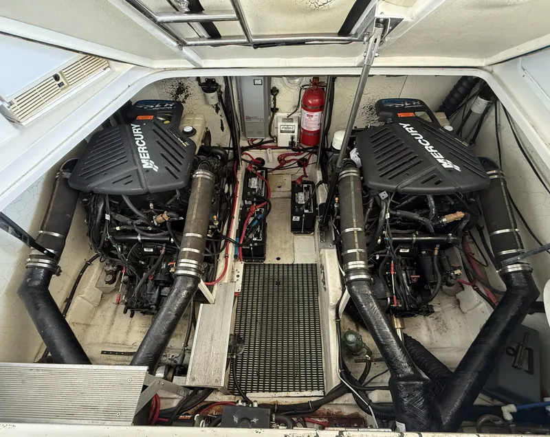 Slide: The Image of Formula 41 Performance Cruiser 2002 - 29