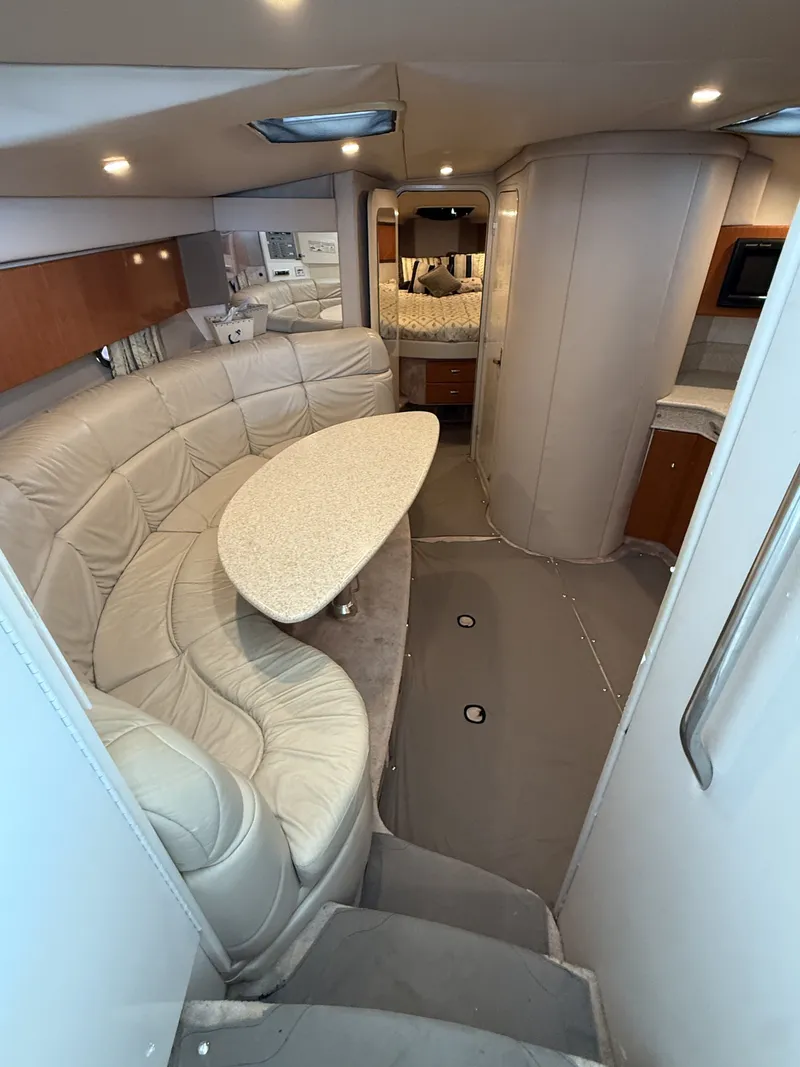 Slide: The Image of Formula 41 Performance Cruiser 2002 - 21