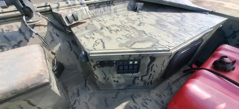 Slide: The Image of War Eagle 860LDV 2021 - 22
