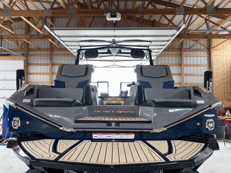 Slide: The Image of Nautique Super Air Nautique G25 Paragon 2021 - 11