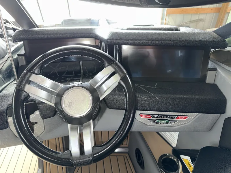 Slide: The Image of Nautique Super Air Nautique G25 Paragon 2021 - 18