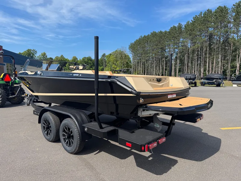 Slide: The Image of Nautique Ski Closed Bow 2027 - 6