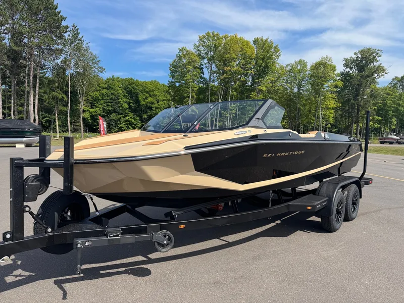 Slide: The Image of Nautique Ski Closed Bow 2027 - 4