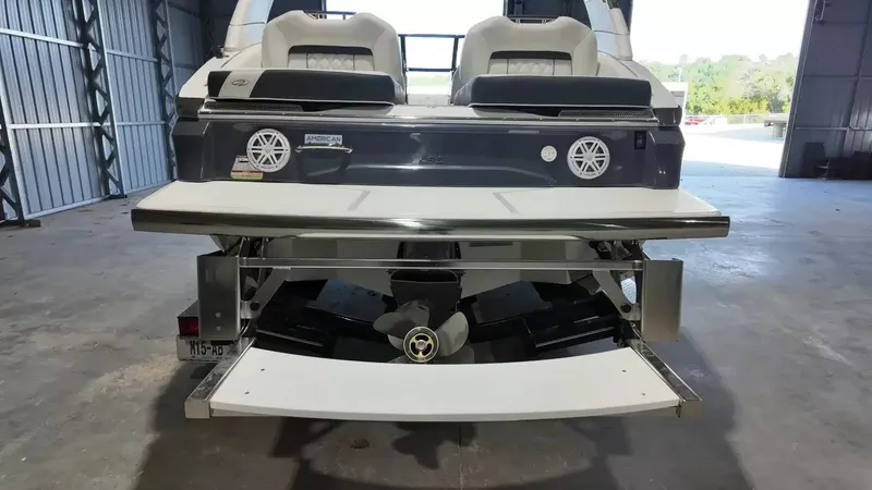 Slide: The Image of Regal LS6 2027 - 14