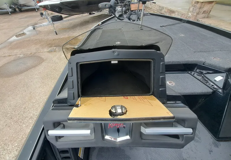 Slide: The Image of Ranger Z520R 2024 - 31