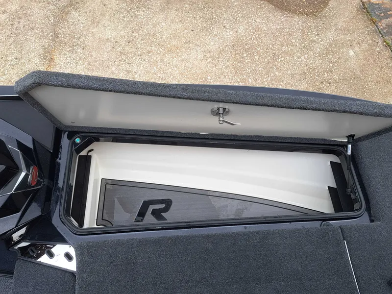 Slide: The Image of Ranger Z520R 2024 - 19