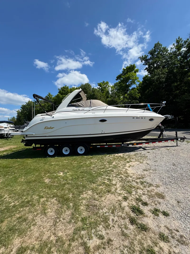 The Image of Rinker Fiesta Vee 290 2004 - 1