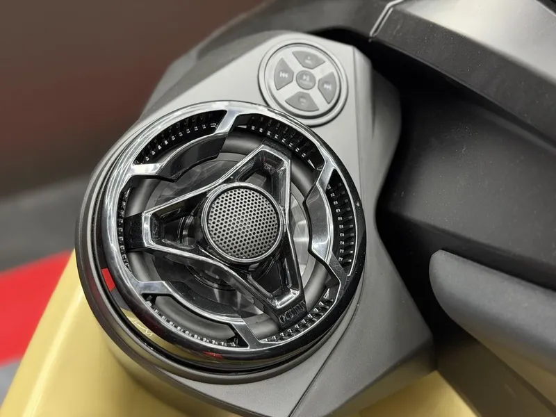 Slide: The Image of Sea-Doo RXT-X 325 2025 - 15