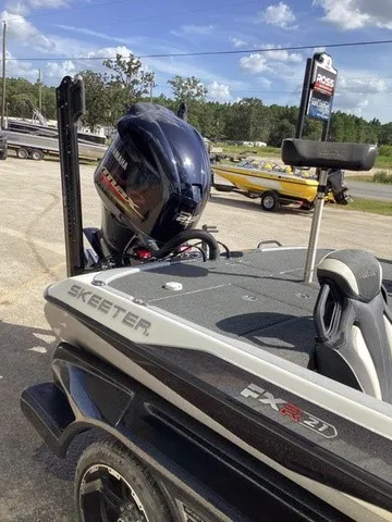 Slide: The Image of Skeeter FXR21 Limited 2020 - 31