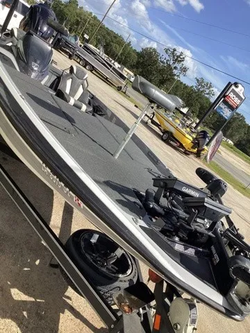Slide: The Image of Skeeter FXR21 Limited 2020 - 27