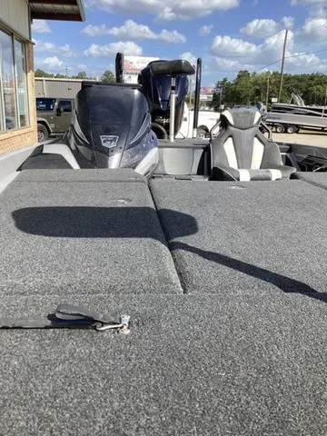 Slide: The Image of Skeeter FXR21 Limited 2020 - 42