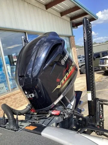Slide: The Image of Skeeter FXR21 Limited 2020 - 6