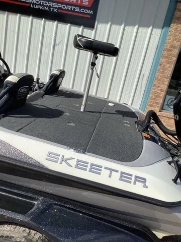 Slide: The Image of Skeeter FXR21 Limited 2020 - 7