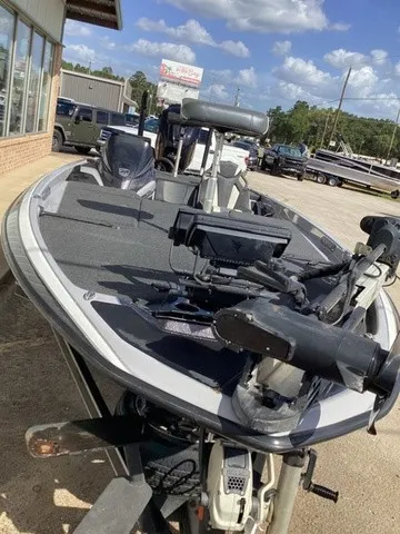 Slide: The Image of Skeeter FXR21 Limited 2020 - 23