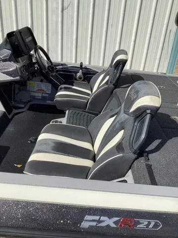 Slide: The Image of Skeeter FXR21 Limited 2020 - 9