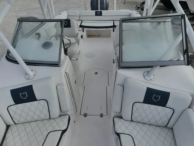 Slide: The Image of Sea Fox 228 Traveler 2024 - 20