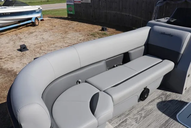 Slide: The Image of Bentley Pontoons Legacy 243 Swingback 2027 - 3