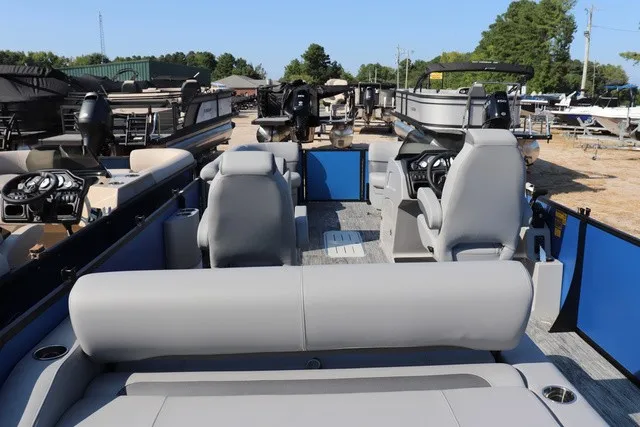 Slide: The Image of Bentley Pontoons Legacy 243 Swingback 2027 - 11