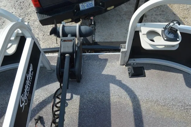 Slide: The Image of Sun Tracker Bass Buggy 18 DLX 2015 - 23