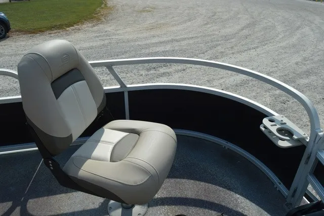 Slide: The Image of Sun Tracker Bass Buggy 18 DLX 2015 - 22