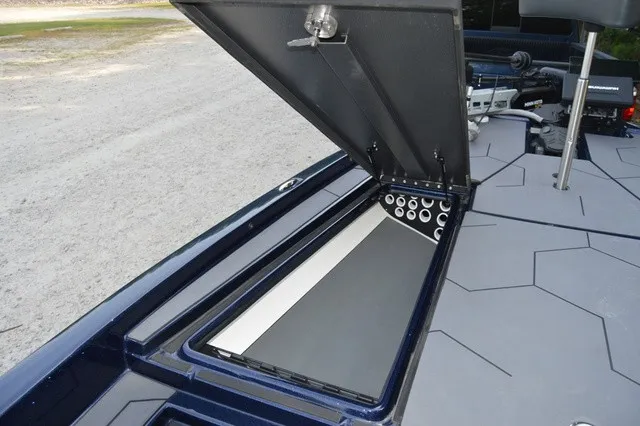 Slide: The Image of Falcon Boats F21 Predator 2025 - 21