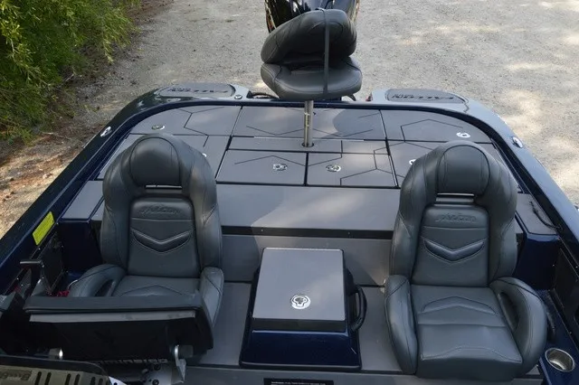 Slide: The Image of Falcon Boats F21 Predator 2025 - 16