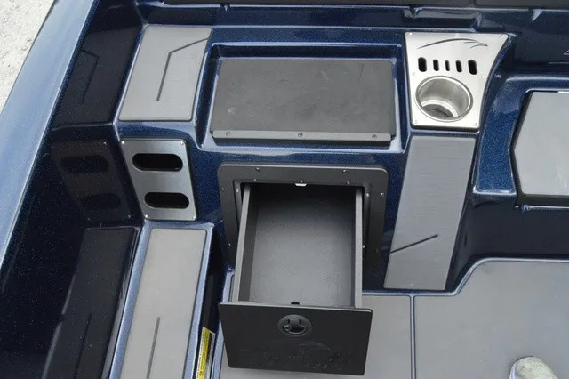 Slide: The Image of Falcon Boats F21 Predator 2025 - 34