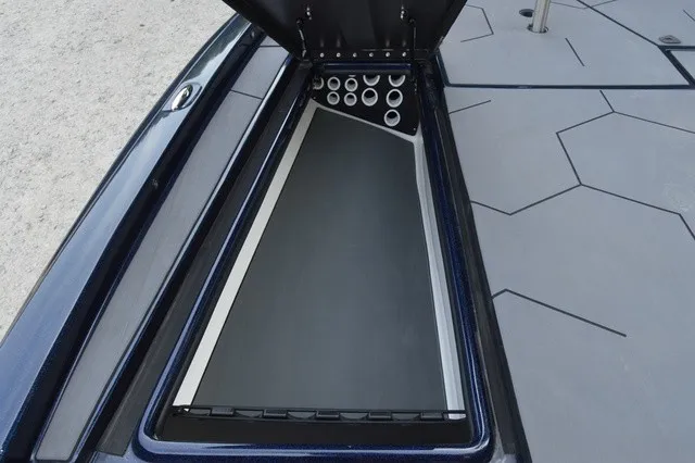 Slide: The Image of Falcon Boats F21 Predator 2025 - 22