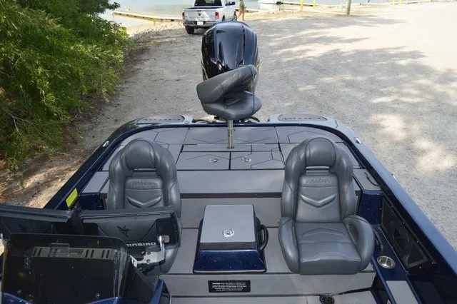 Slide: The Image of Falcon Boats F21 Predator 2025 - 36
