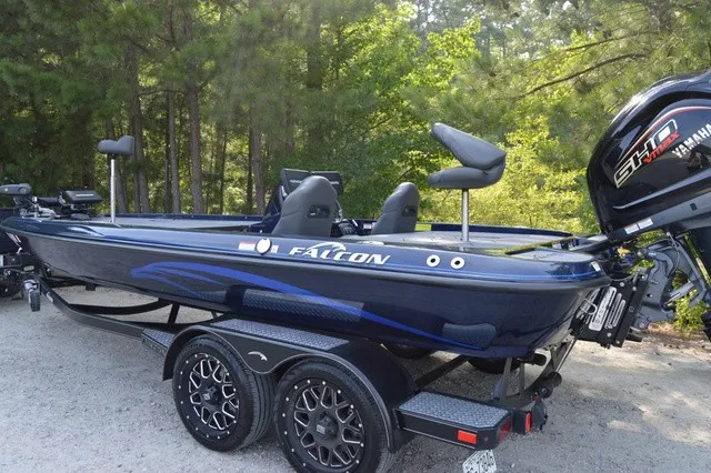 Slide: The Image of Falcon Boats F21 Predator 2025 - 8