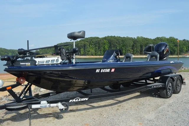 The Image of Falcon Boats F21 Predator 2025 - 1