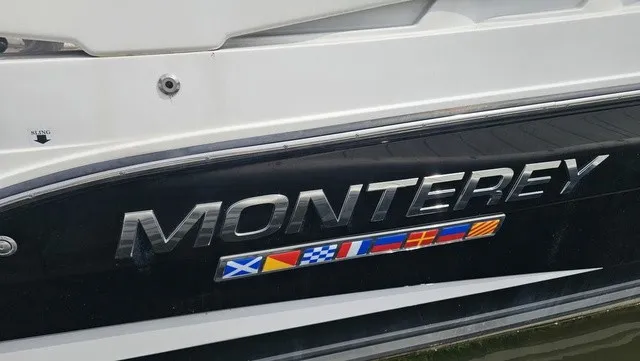 Slide: The Image of Monterey 295 Sport Yacht 2021 - 24