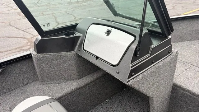 Slide: The Image of Lund 1650 REBEL XL SPORT SE 2027 - 18