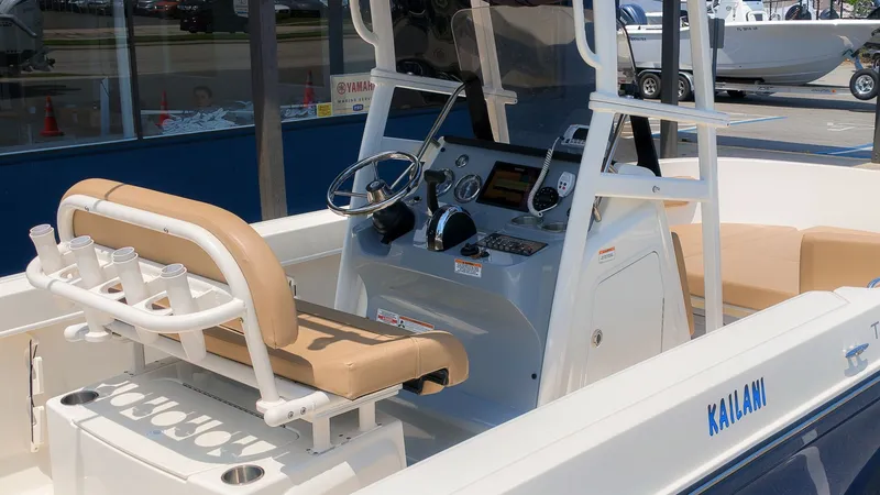Slide: The Image of Bayliner Trophy T22CC 2021 - 8