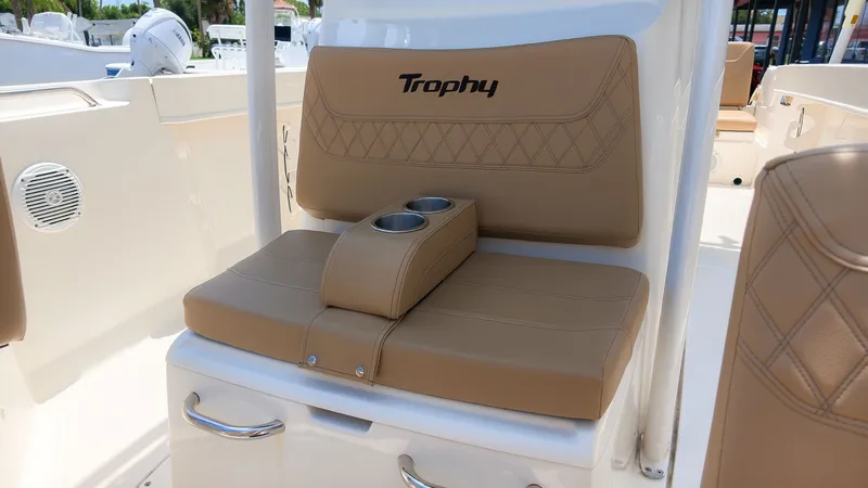 Slide: The Image of Bayliner Trophy T22CC 2021 - 18