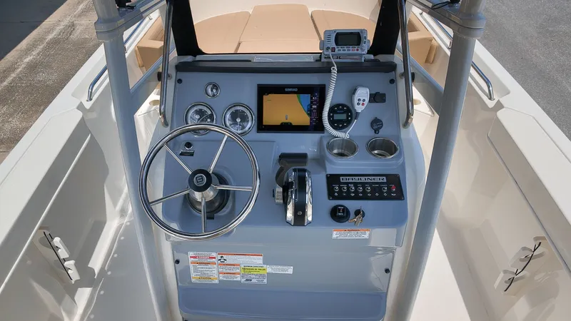 Slide: The Image of Bayliner Trophy T22CC 2021 - 11