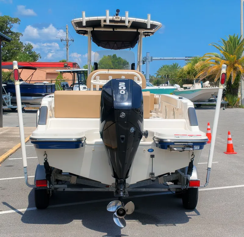 Slide: The Image of Bayliner Trophy T22CC 2021 - 4