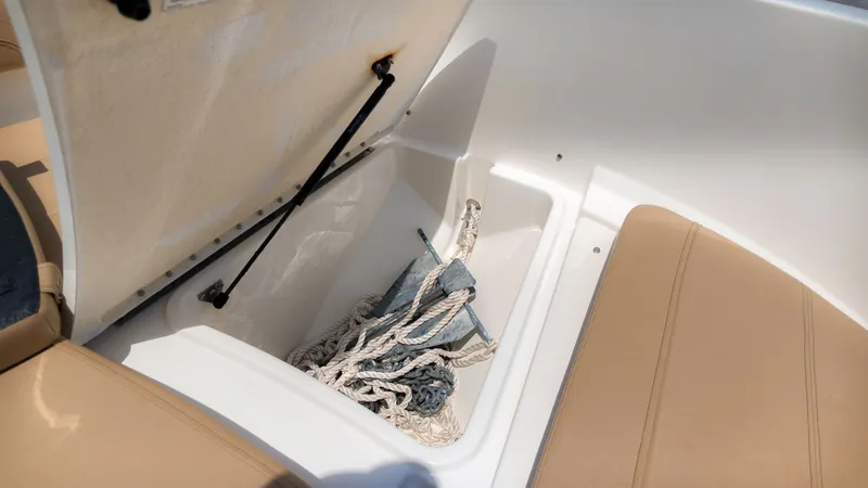 Slide: The Image of Bayliner Trophy T22CC 2021 - 17