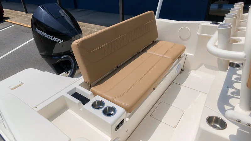Slide: The Image of Bayliner Trophy T22CC 2021 - 4