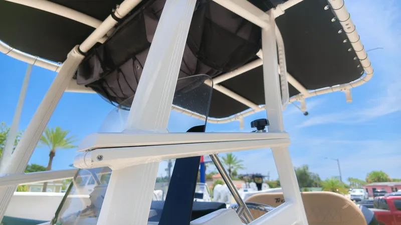 Slide: The Image of Bayliner Trophy T22CC 2021 - 18