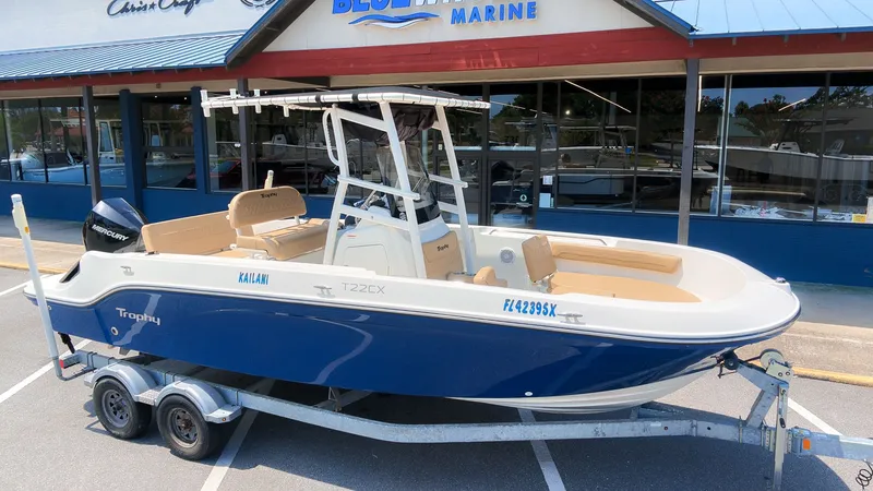 The Image of Bayliner Trophy T22CC 2021 - 1