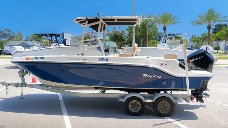 The Image of Bayliner Trophy T22CC 2021 - 1