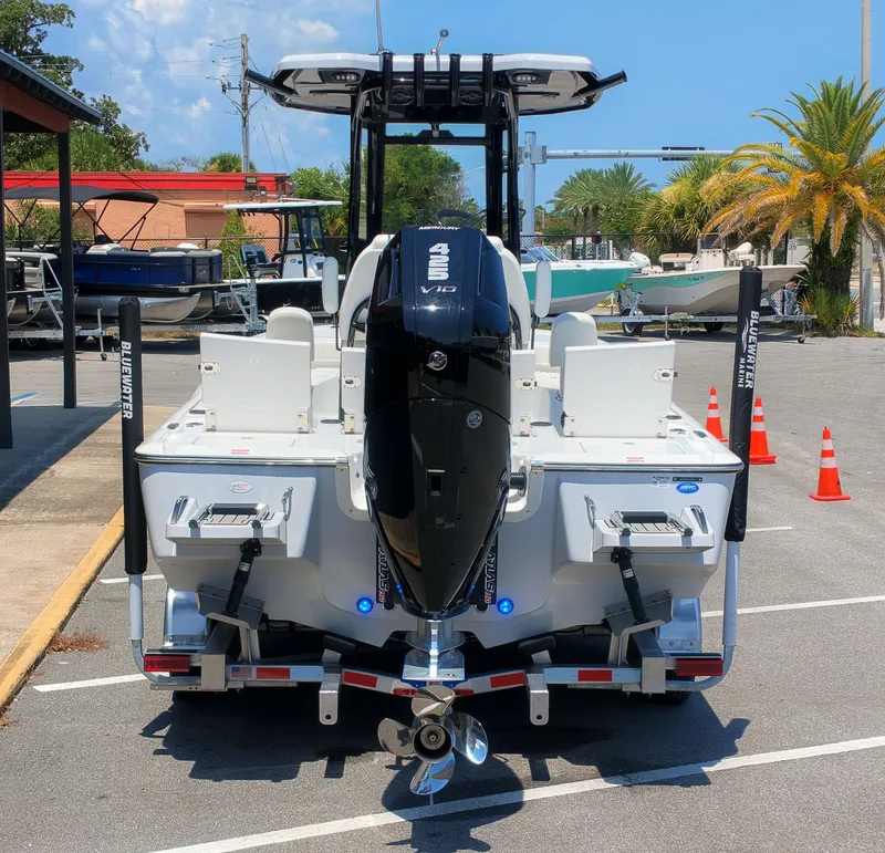 The Image of Tidewater 2500 Carolina Bay 2027 - 1