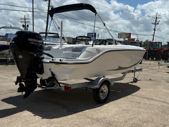 Slide: The Image of Bayliner 170EL 2026 - 7