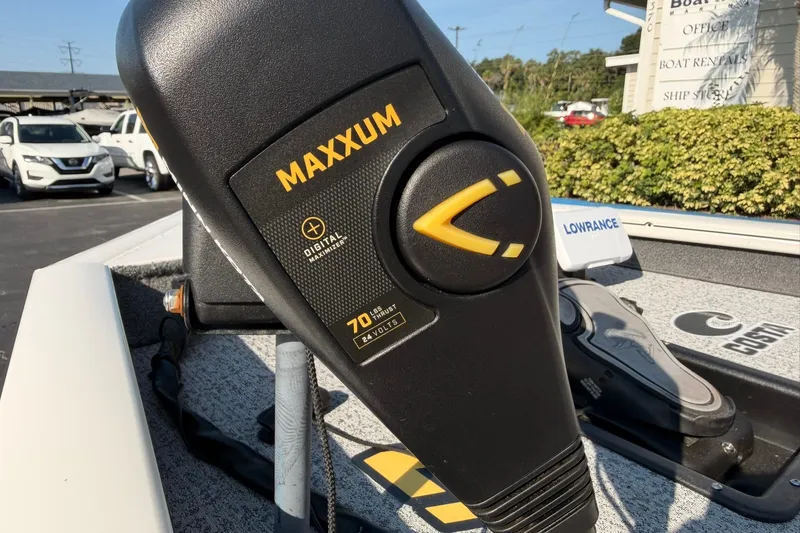 Slide: The Image of Maxxum trolling motor on 2023 Tracker Pro Team 190 TX Tournament Edition boat. - 46