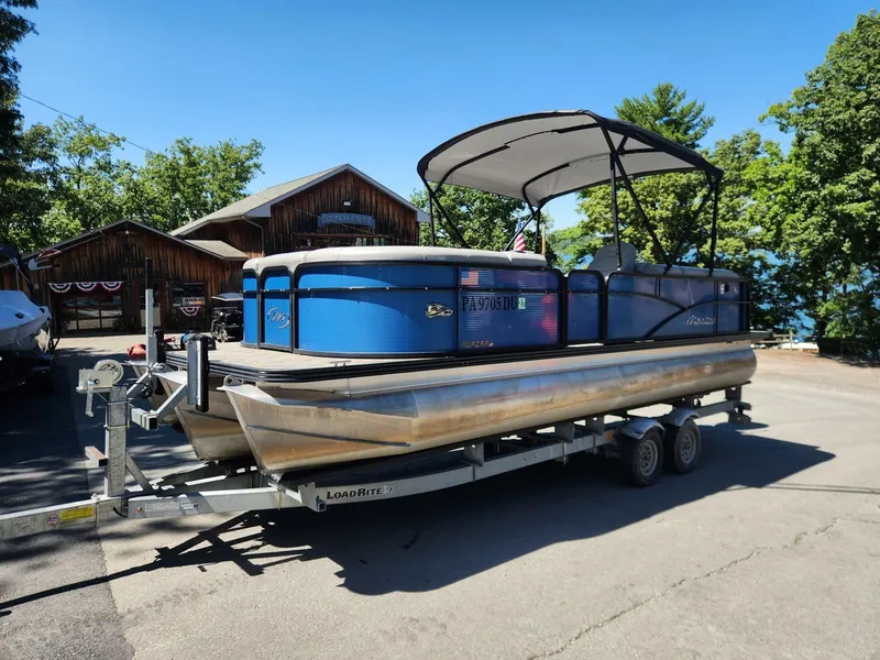 Slide: The Image of Manitou Aurora 2019 - 6